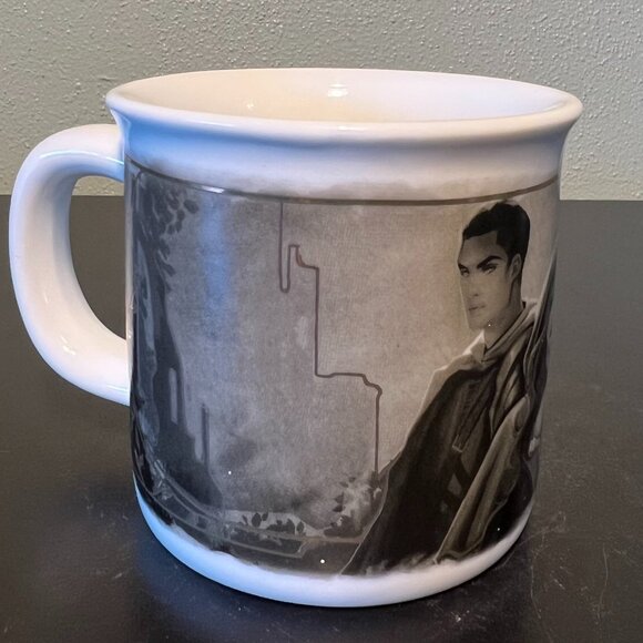 Fairyloot FROM BLOOD AND ASH  Mug ~ Artwork by Avendellart ~ Jennifer Armentrout - Picture 4 of 13